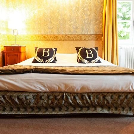 Hotel Le Baron Crémieu Kültér fotó