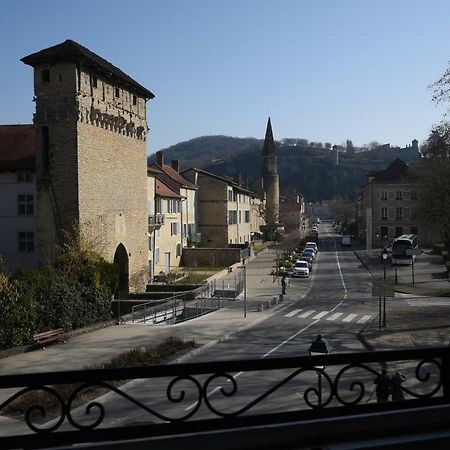 Hotel Le Baron Crémieu Kültér fotó