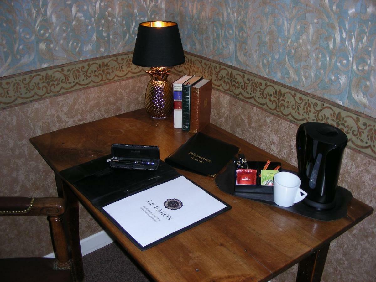 Hotel Le Baron Crémieu Kültér fotó