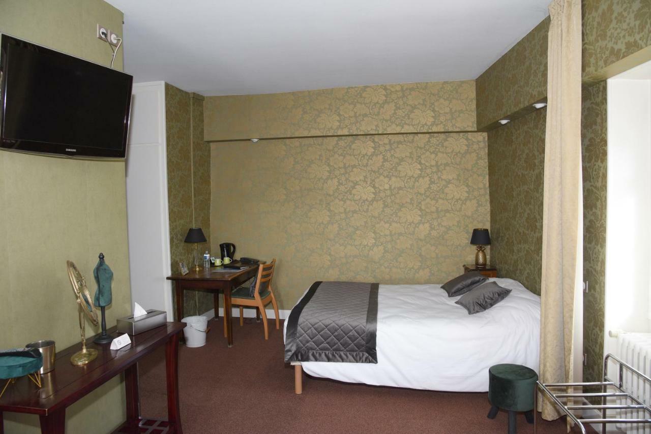 Hotel Le Baron Crémieu Kültér fotó