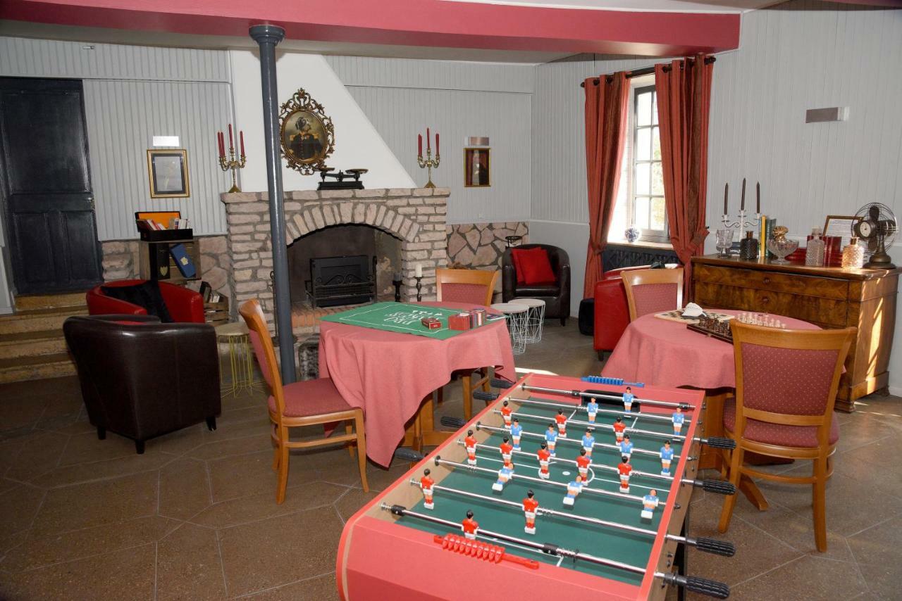 Hotel Le Baron Crémieu Kültér fotó